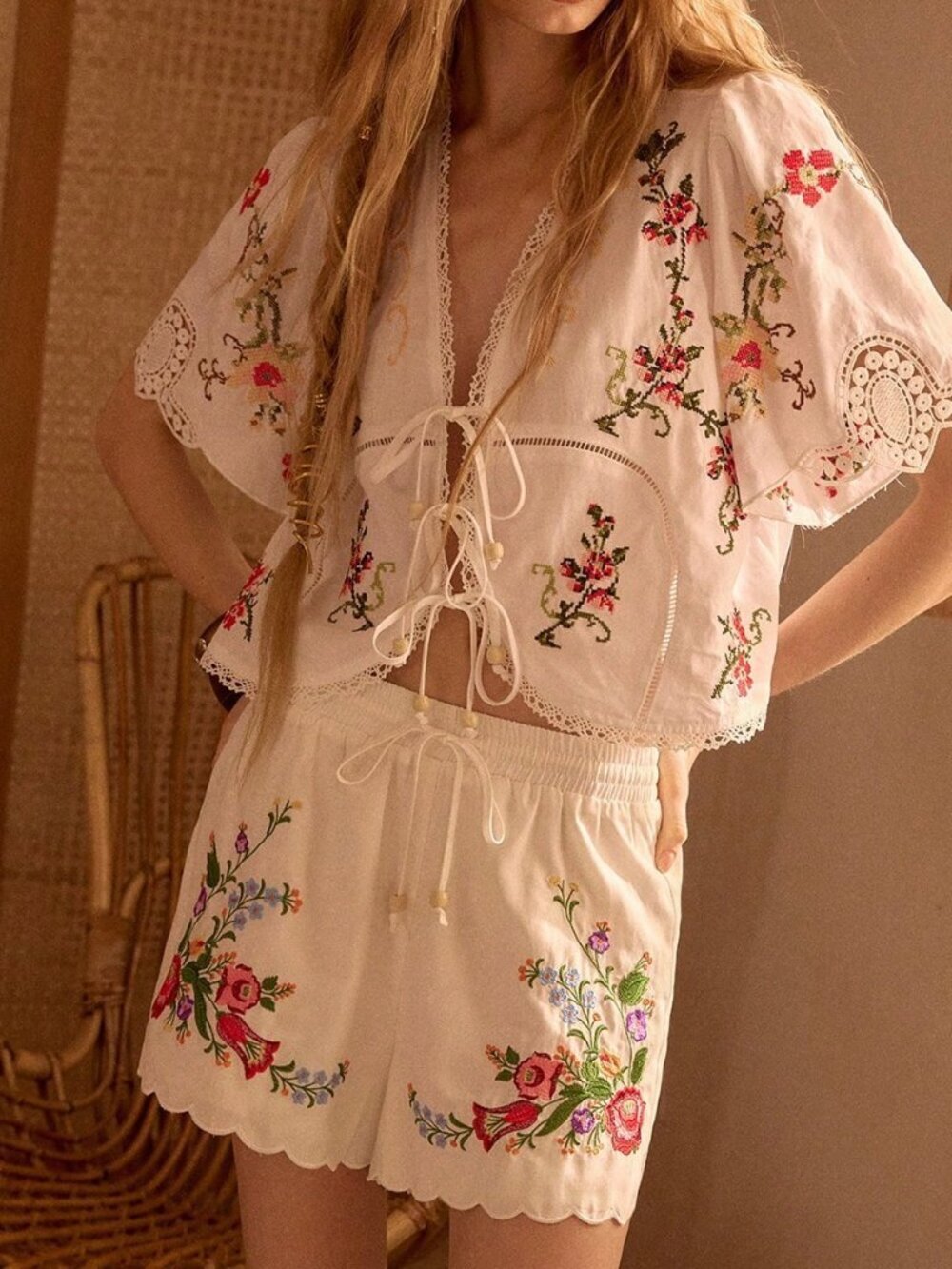 White Boho Women's Embroidered Tie-Up Vacation Shirt